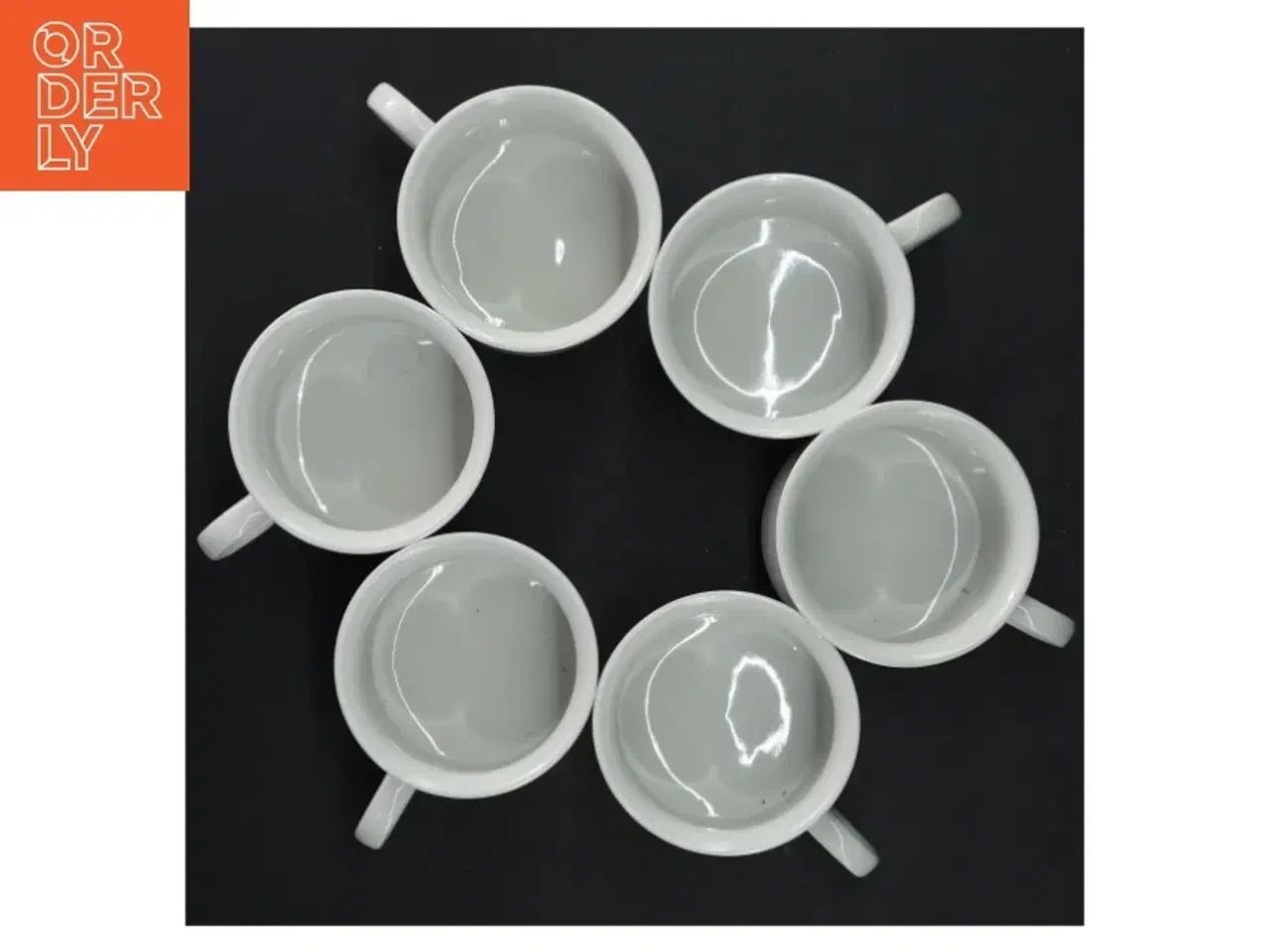 Billede 2 - Hvidt porcelænsservice (str. Kop 8 x 6 cm. tallerken, 14 x 2,5 cm)