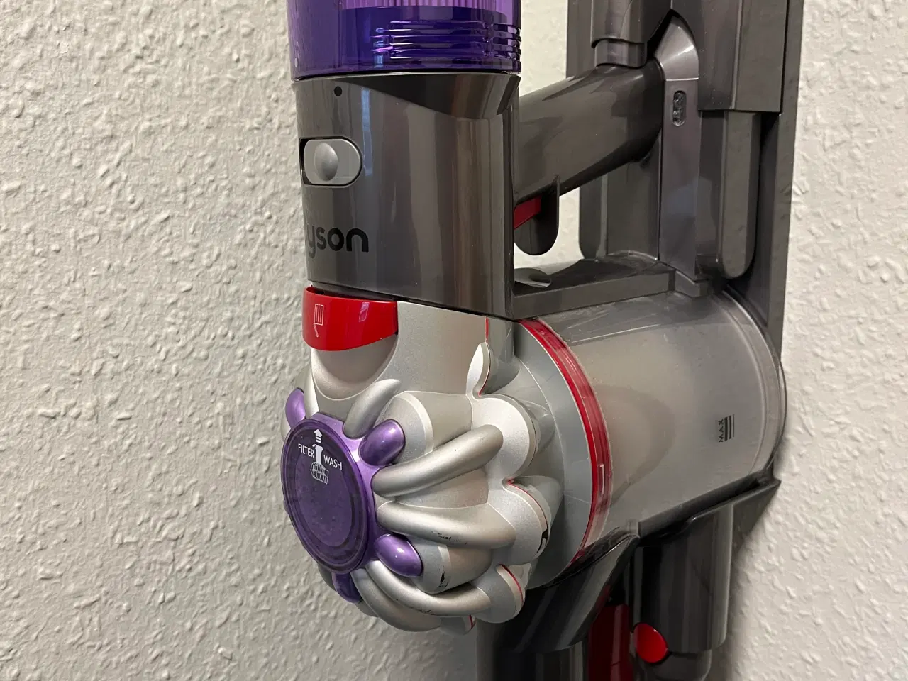 Billede 2 - Dyson V8 støvsuger