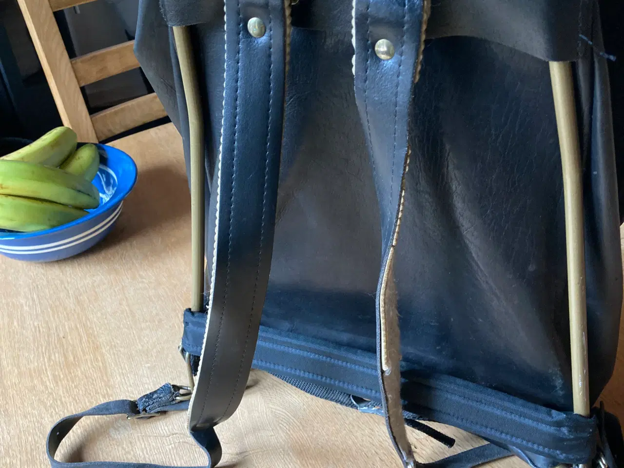 Billede 2 - Læder rygsæk med bøjle