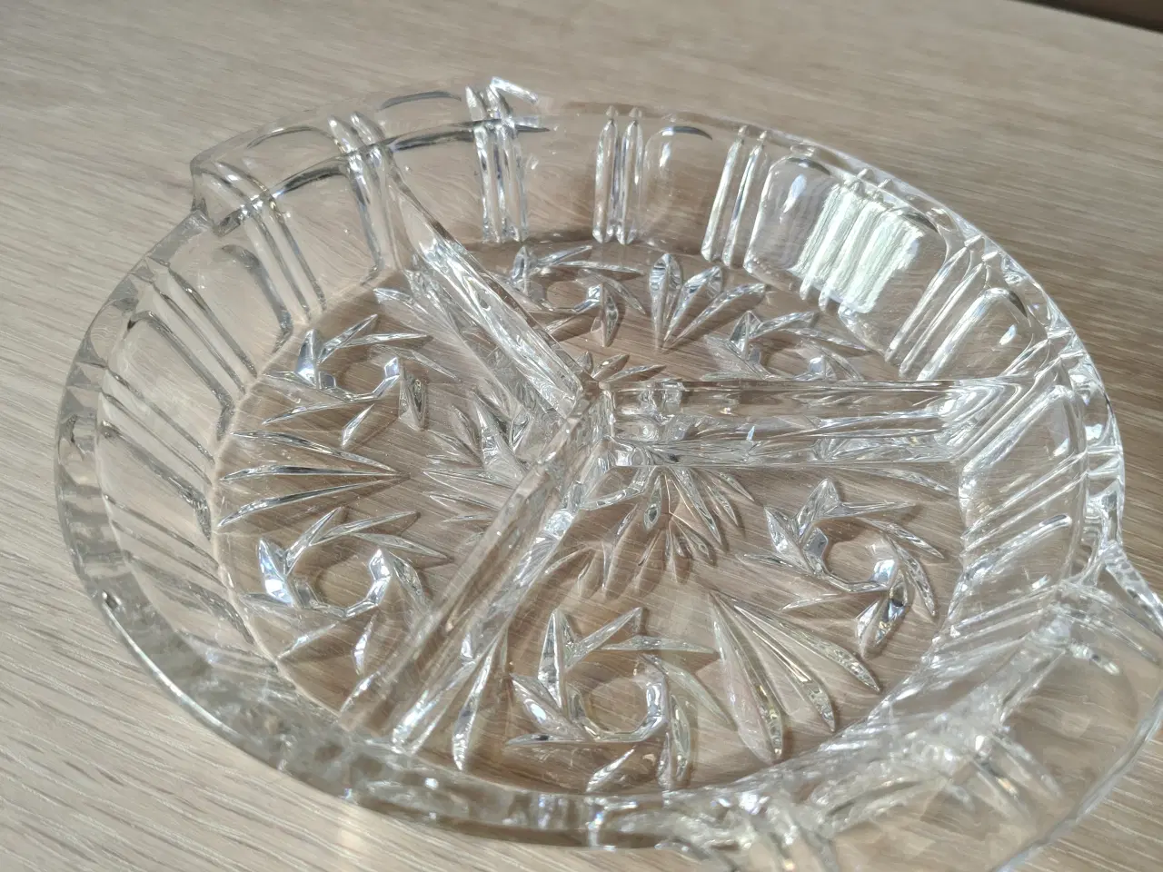 Billede 1 - Flot krystalfad med opdeling