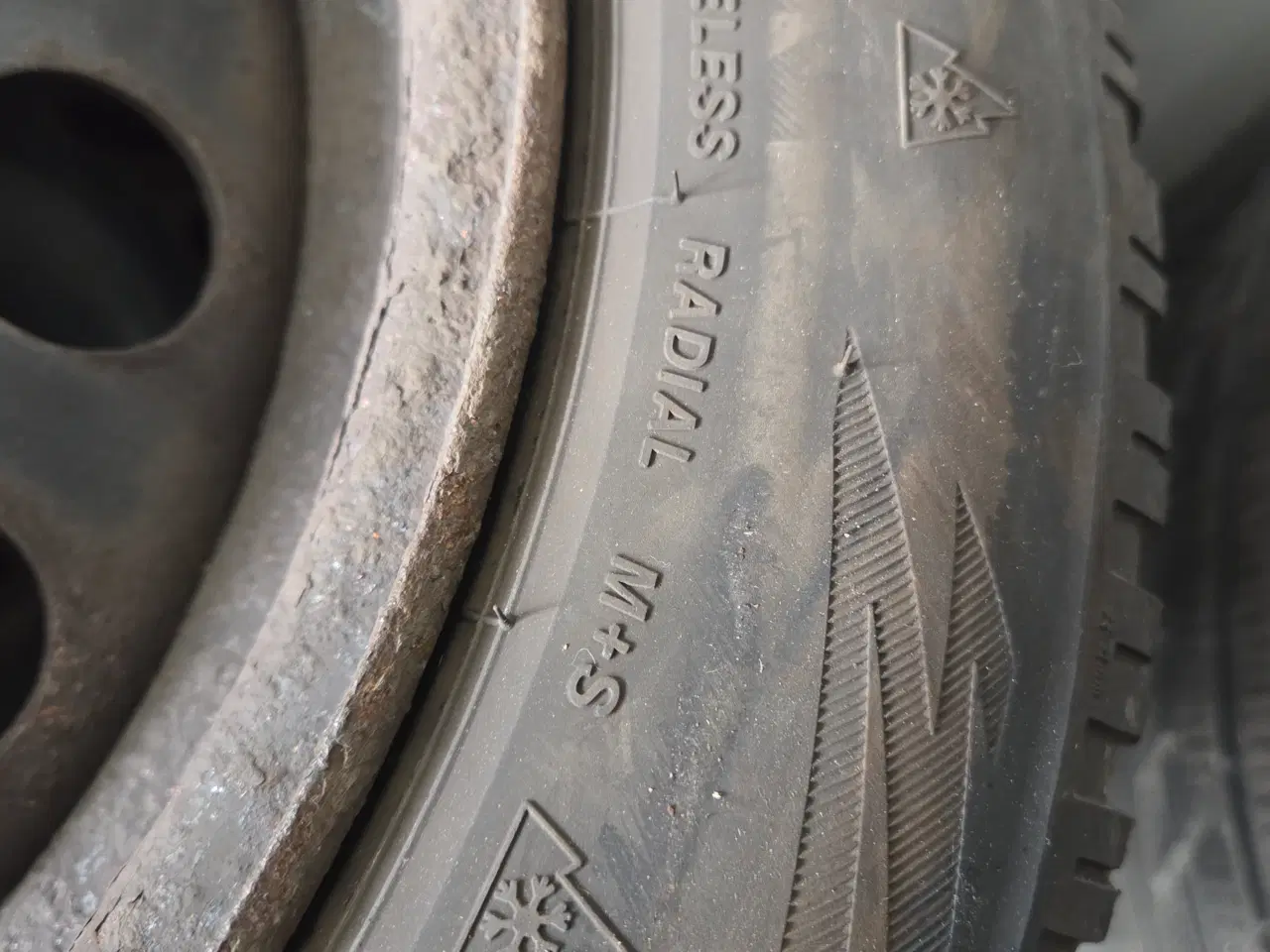 Billede 4 - Fælge med dæk