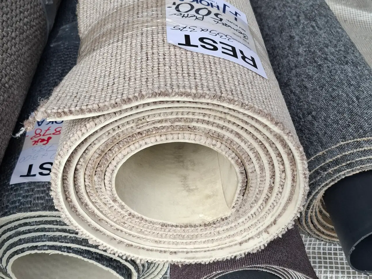 Billede 2 - Gulvtæppe Rester