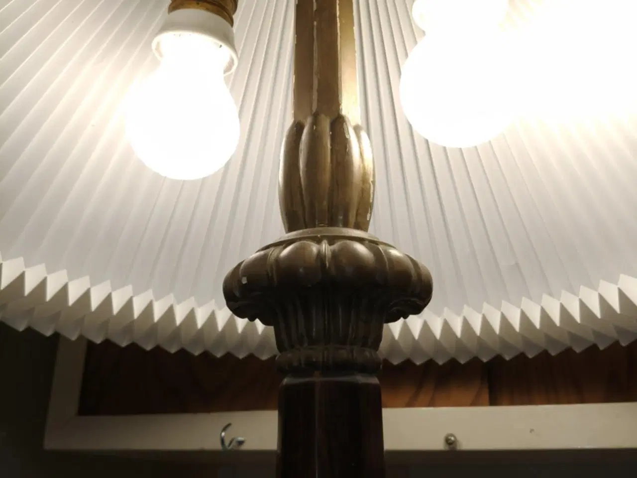 Billede 8 - meget stor gamle lampe med le klint skærm