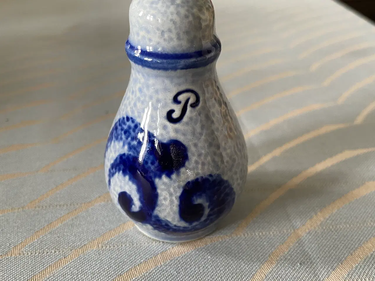 Billede 1 - Peberbøsse i saltglasseret keramik grå/blå