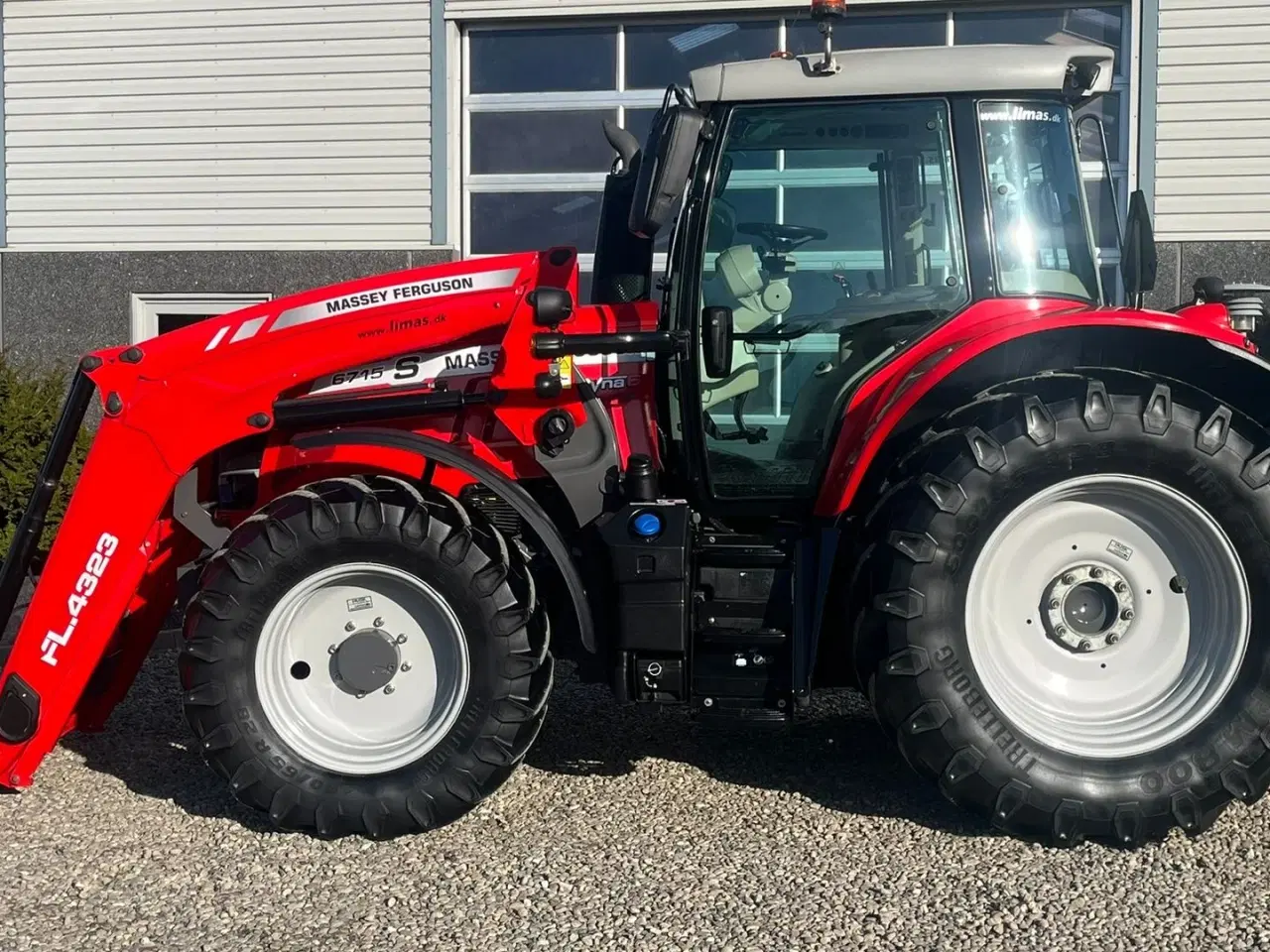 Billede 11 - Massey Ferguson 6715 S Dyna6 Med frontlæsser