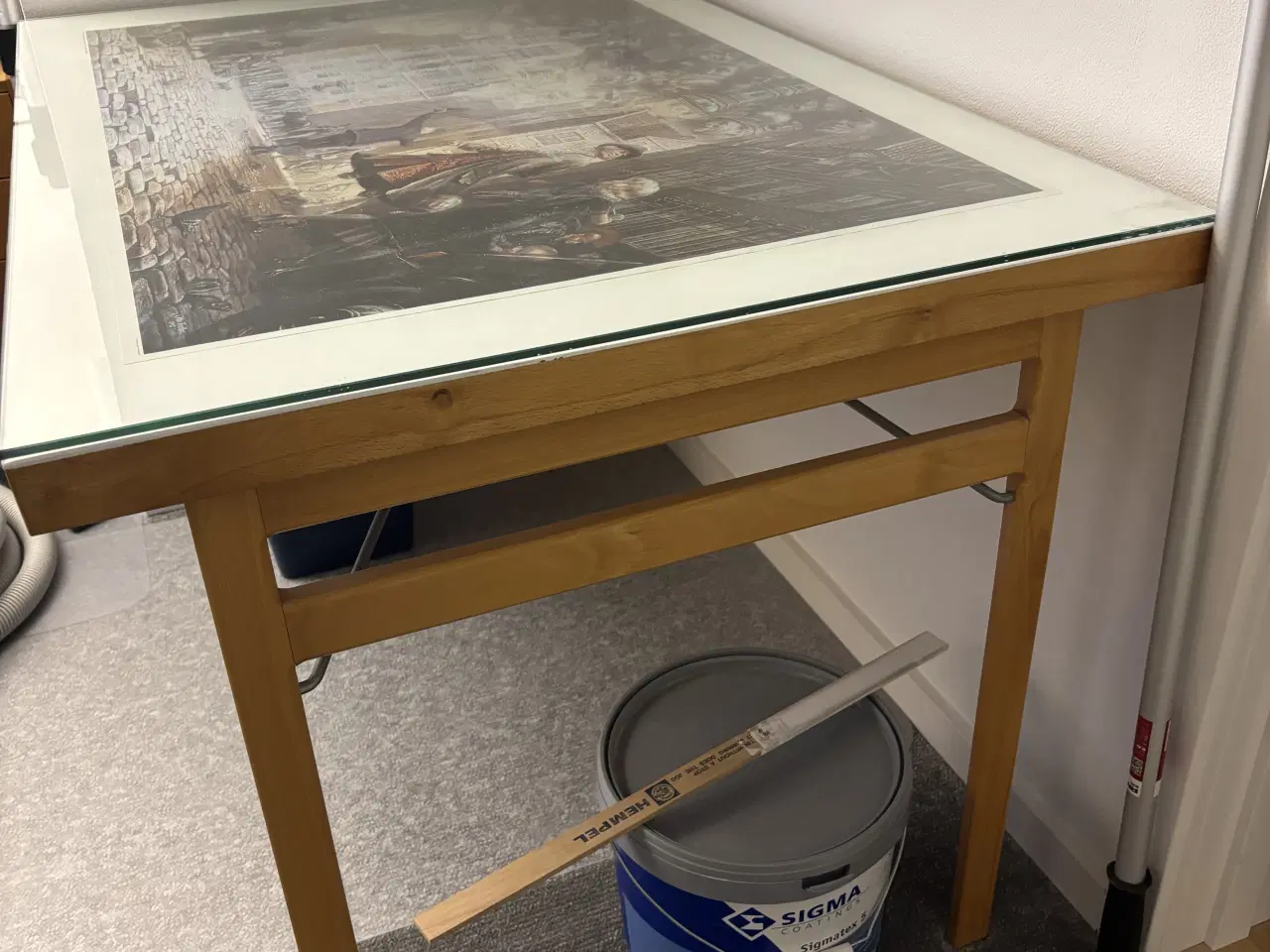 Billede 3 - Skrivebord med Otto Frello plakat og glasplade