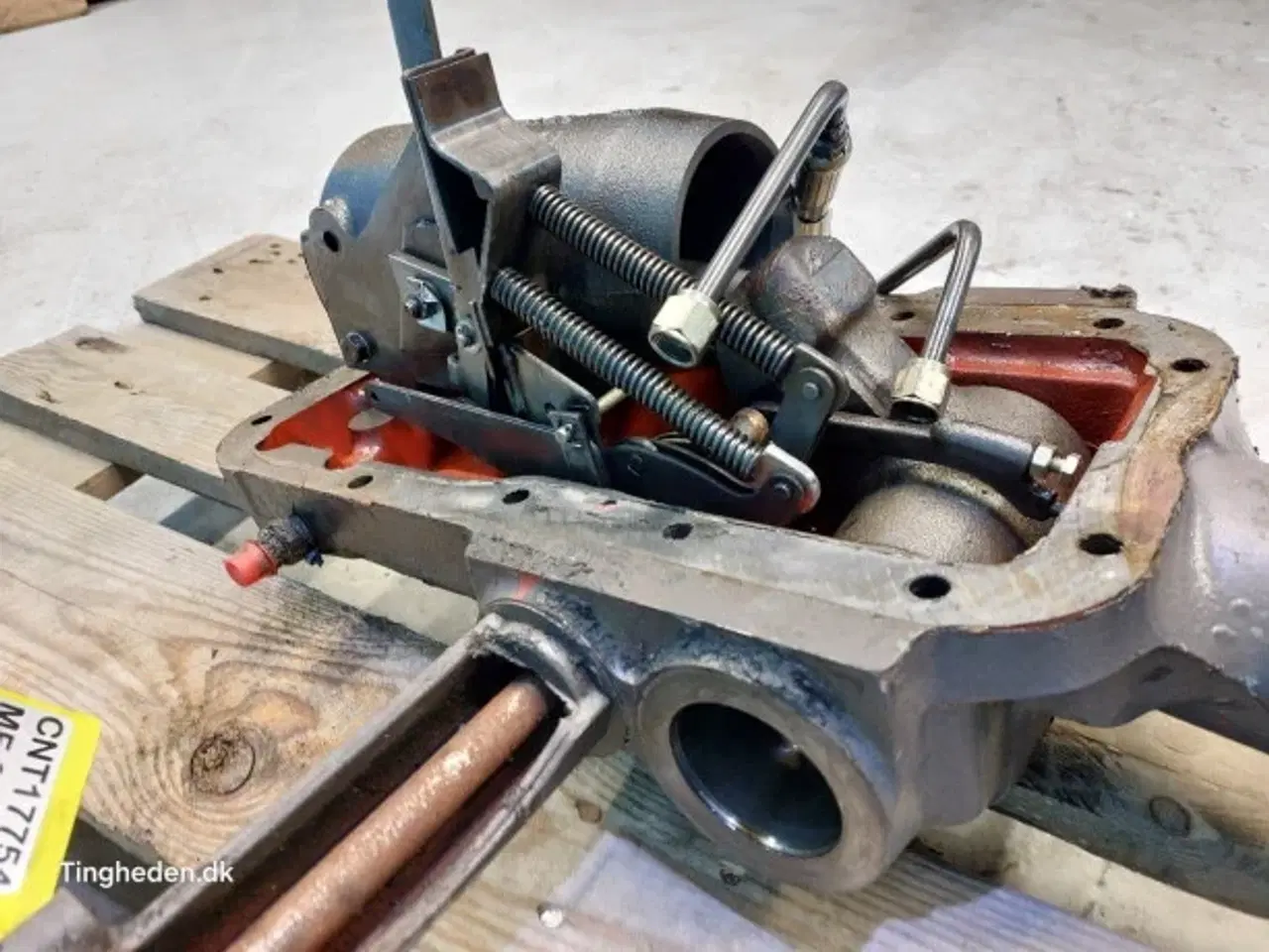 Billede 11 - Massey Ferguson 690 Liftdæksel 1870955M2