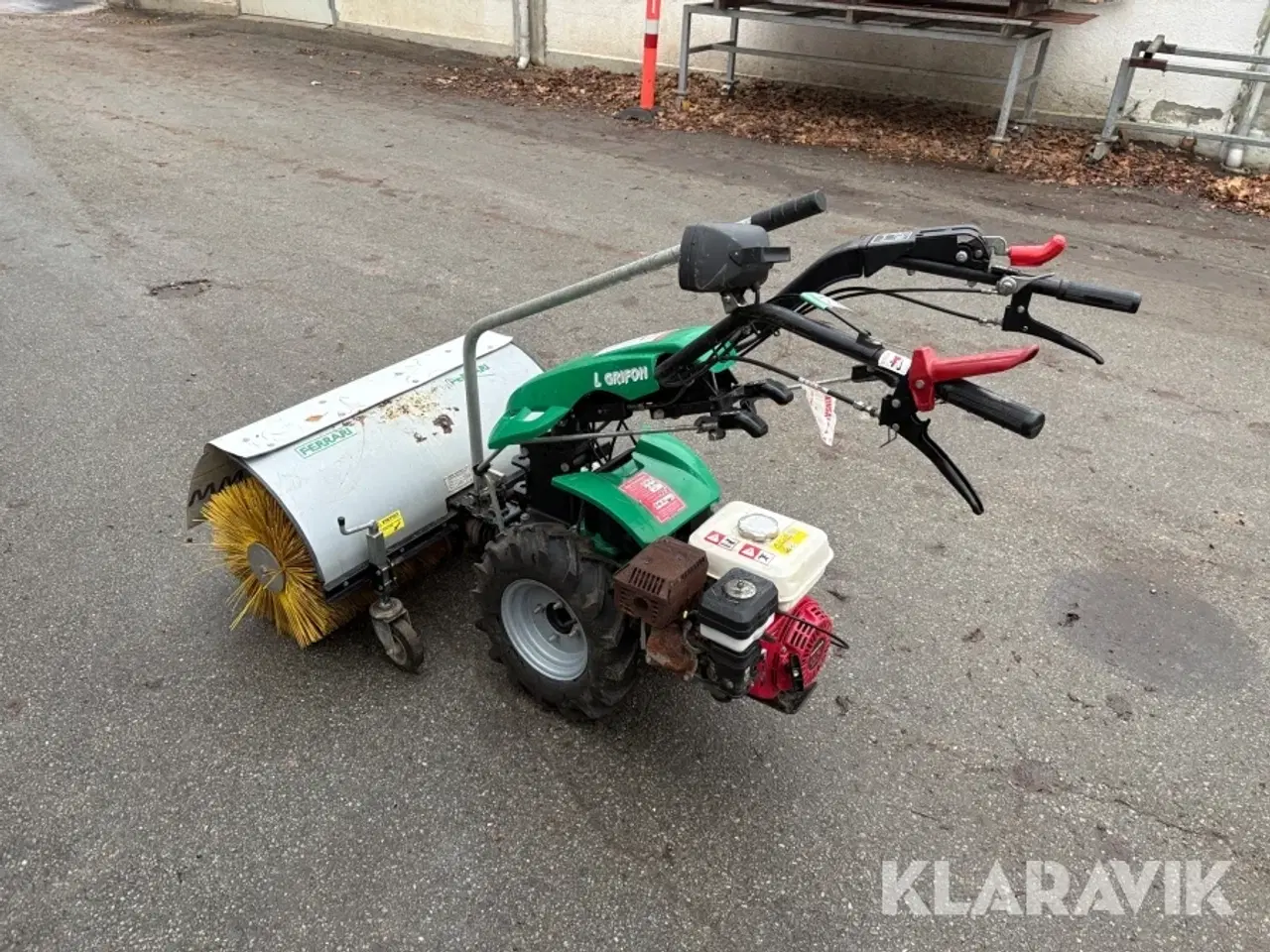 Billede 2 - Redskabsbærer Ferrari 515L grifon med kost