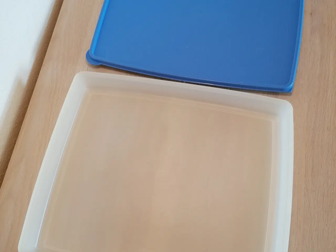 Billede 2 - Tupperware stor kvadratisk box