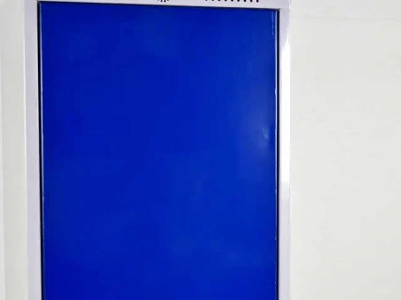 Billede 6 - Garderobe-/personaleskab i grå, med blå låge med lås