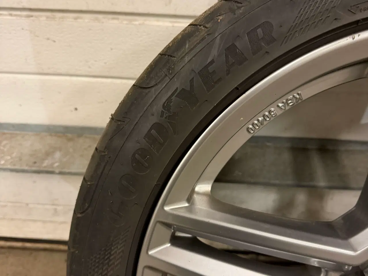 Billede 2 - Mercedes E klasse alufælge