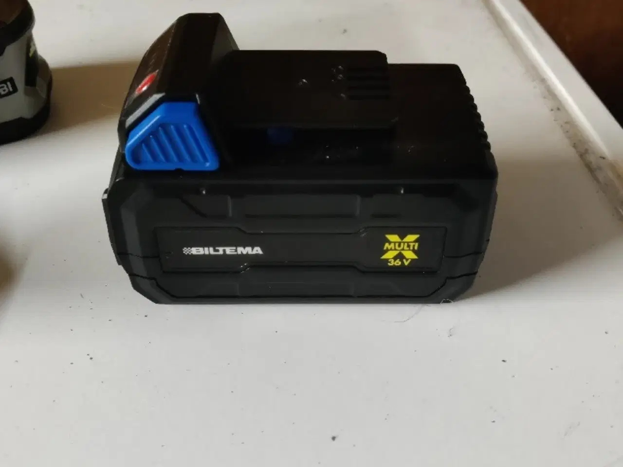 Billede 1 - Biltema mulitiX 36v batteri. Flere haves (udlejes)