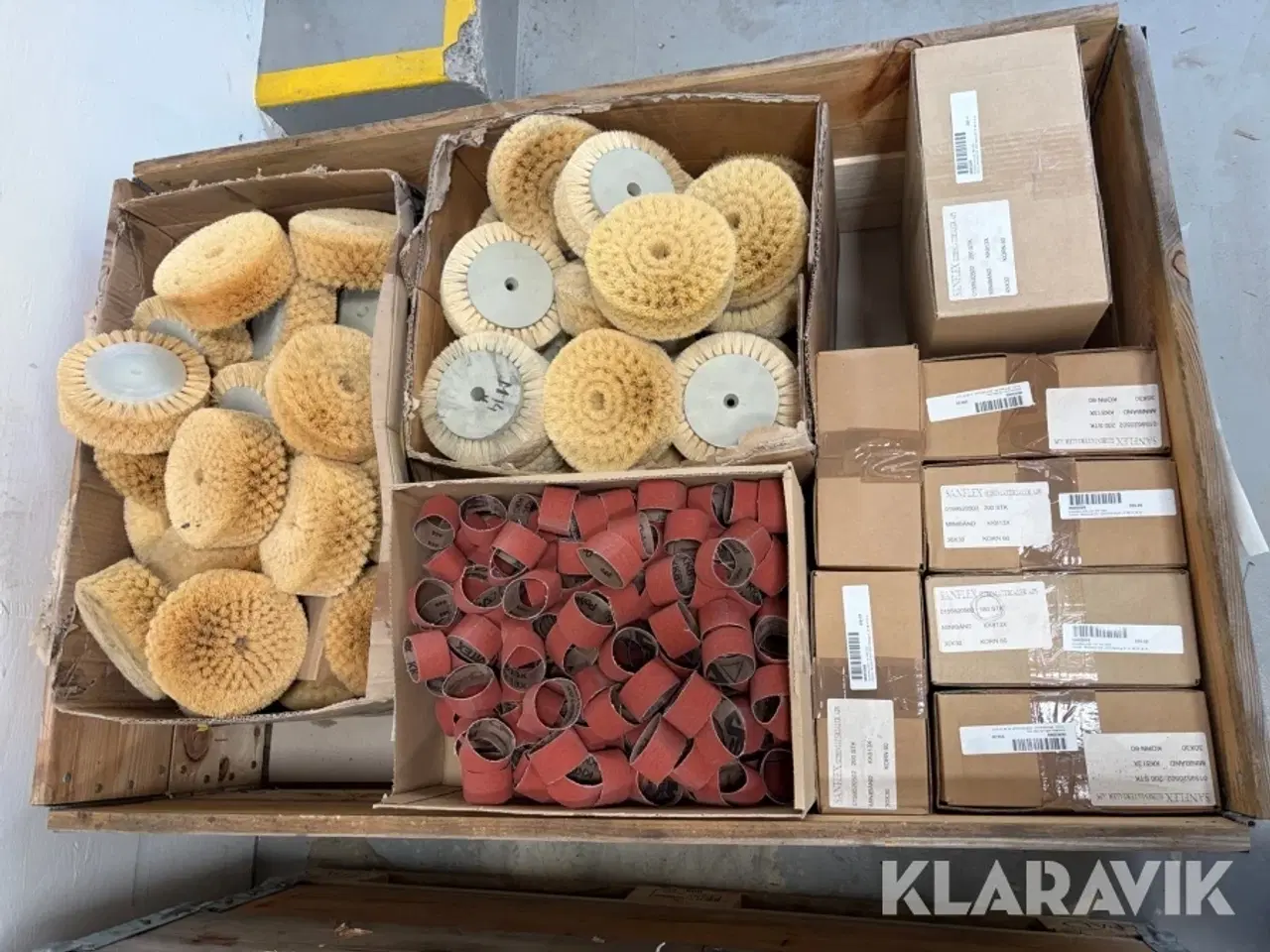Billede 2 - Lot - polalbørster og mini slibebånd - 1 palle