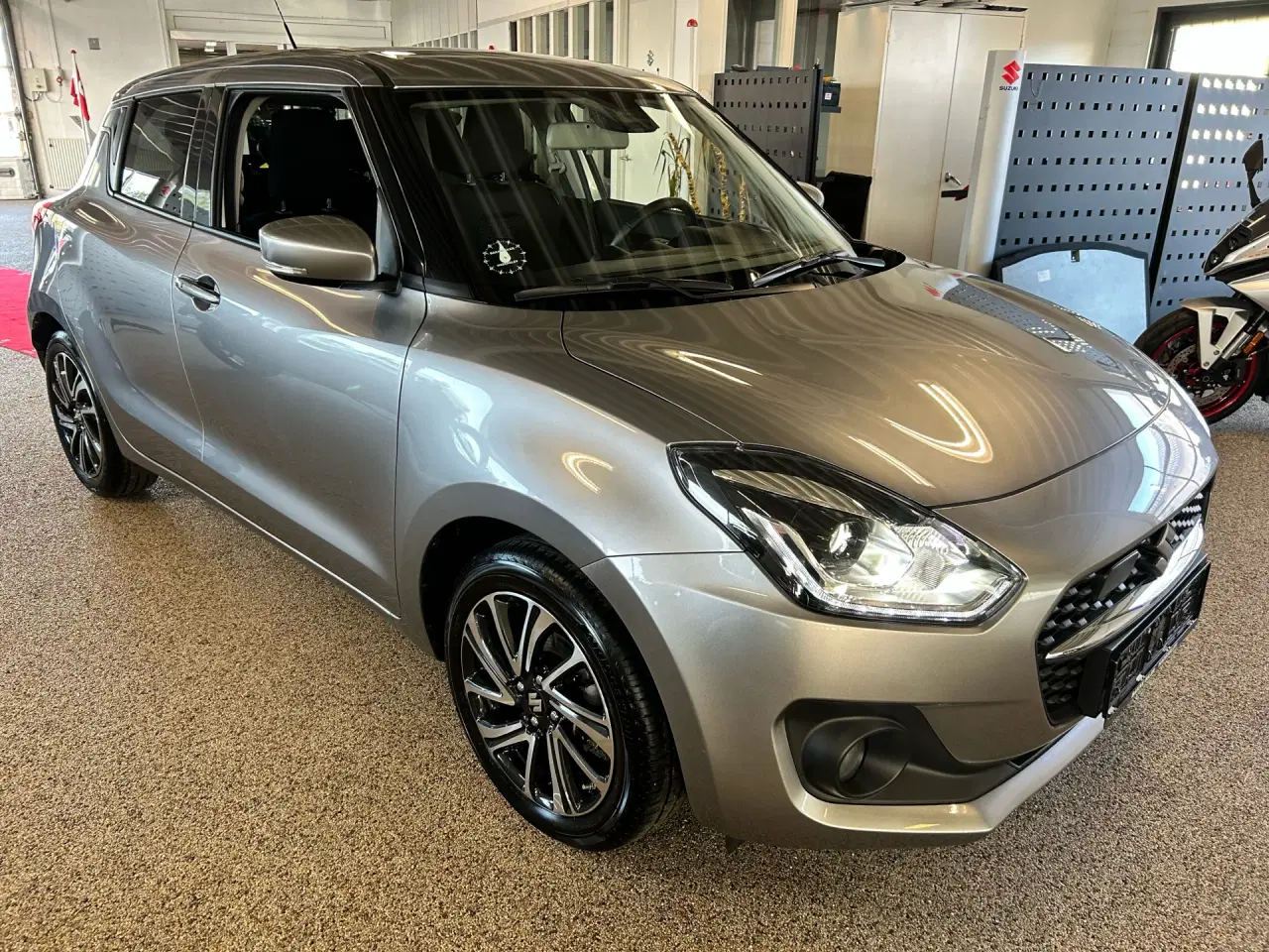 Billede 3 - Suzuki Swift 1,2 Dualjet Mild hybrid Exclusive AEB 83HK 5d