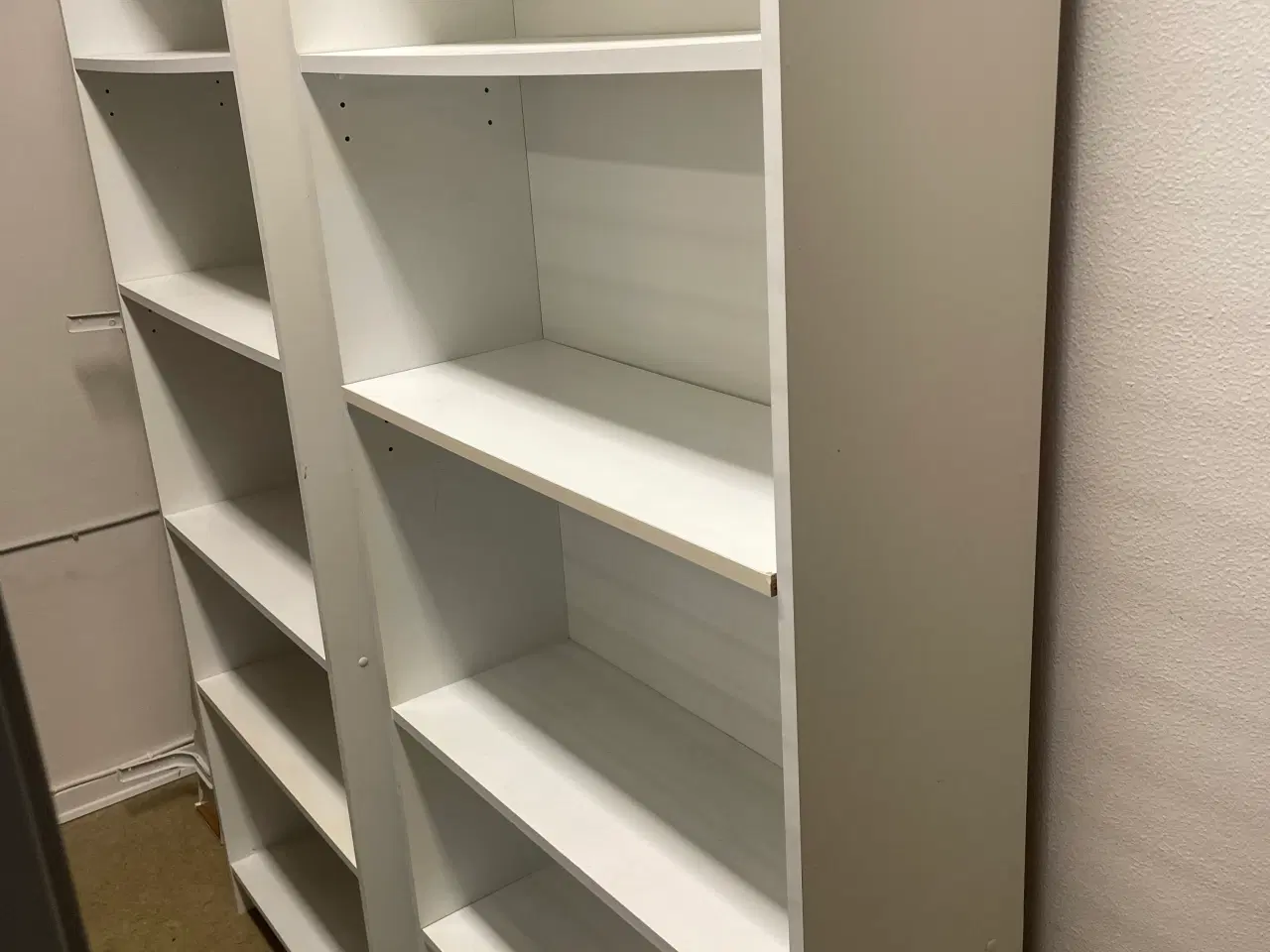 Billede 1 - Hvid bogreol reol