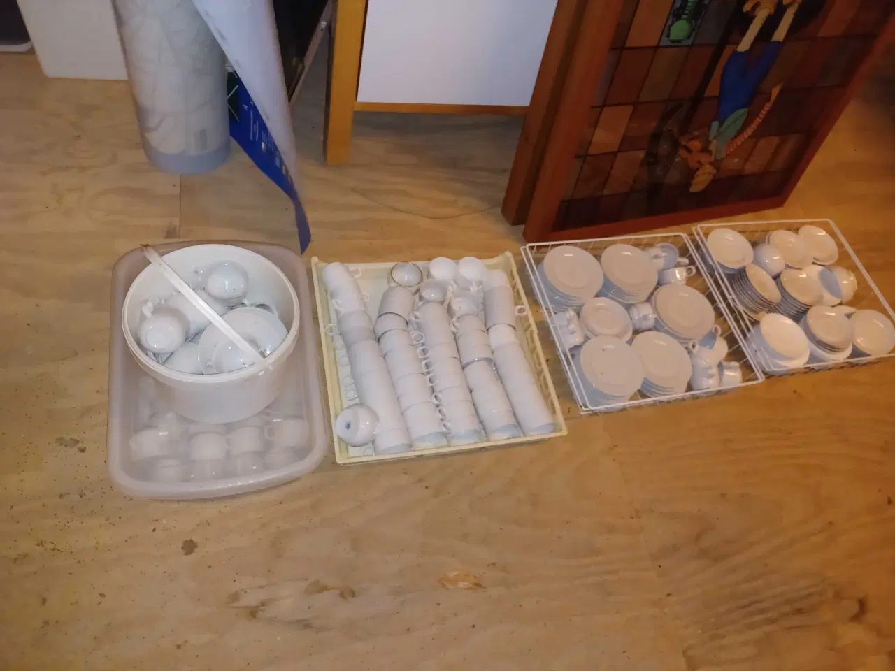 Billede 4 - Tallerken, Kopper, mv. Hvid