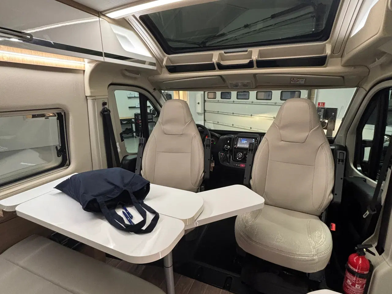 Billede 13 - Autocamper til salg - McLouis Menfys Prestige 4