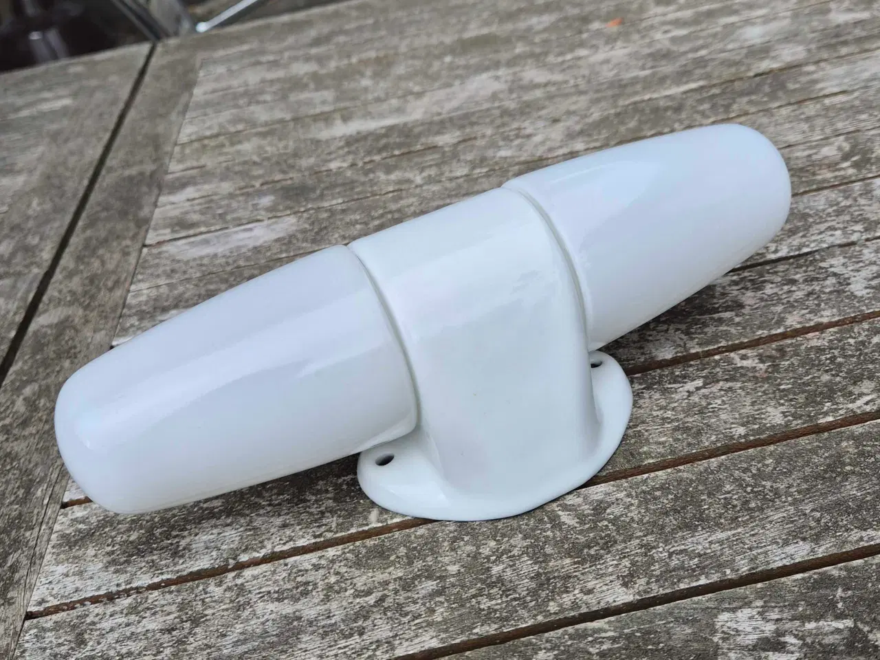 Billede 1 - Hvid Wagenfeld badeværelseslampe model 6068