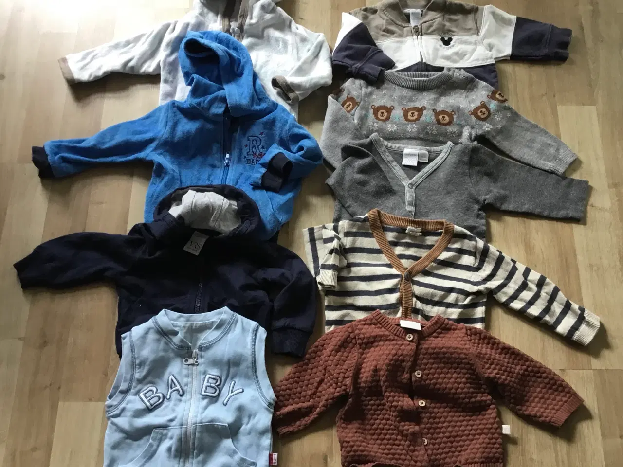 Billede 4 - Babytøj. God start til nybagte  forældre.