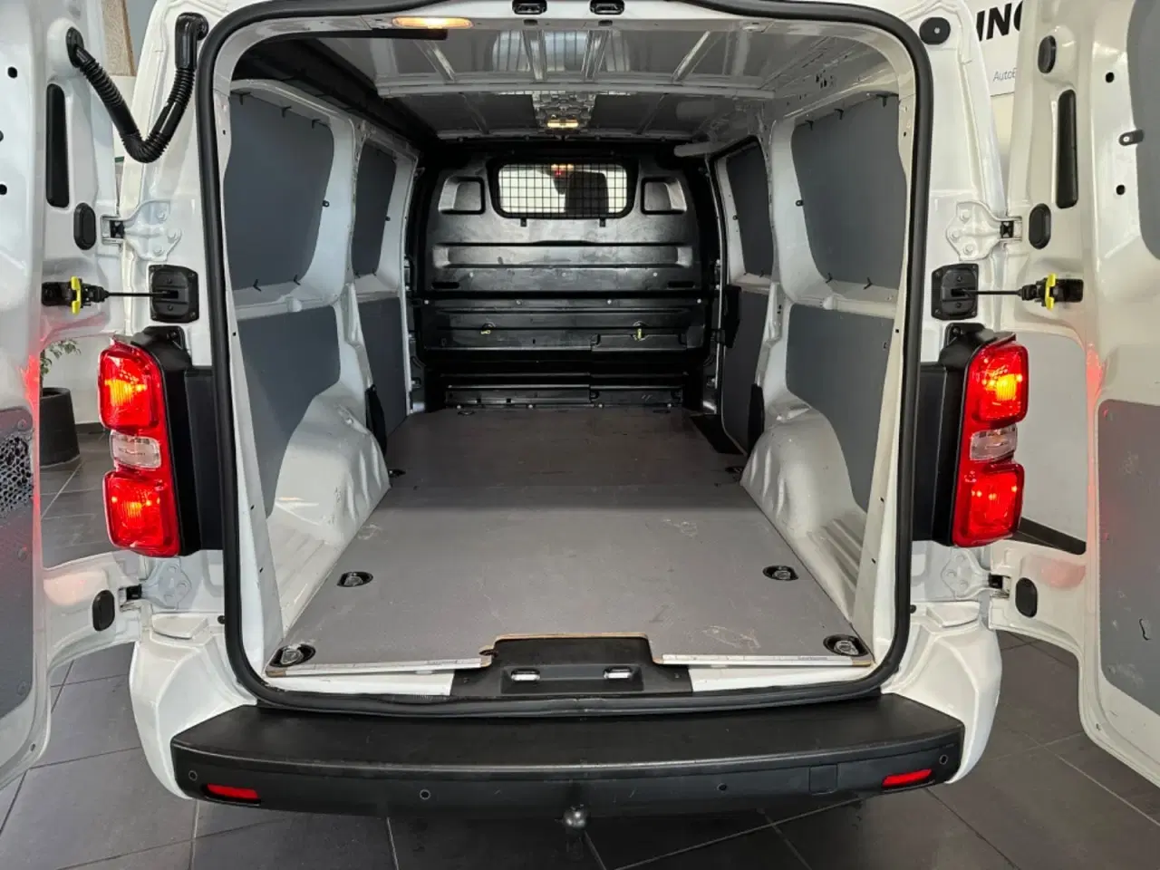 Billede 14 - Peugeot Expert 2,0 BlueHDi 120 L3 Premium Van