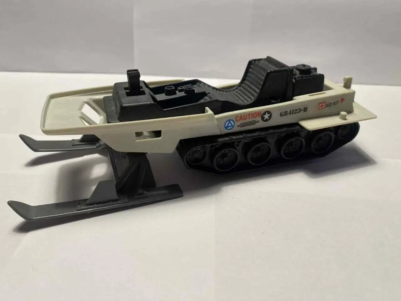 Billede 1 - Vintage 1983 GI Joe Polar Battle Bear Snow Mobile 