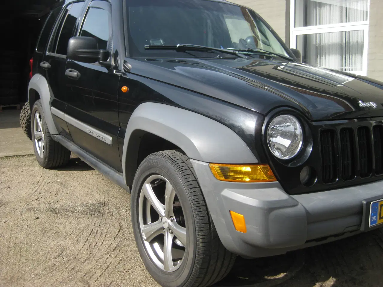Billede 2 - JEEP CHEROKEE 4x4 VAREVOGN   2,8 CRD AUT.