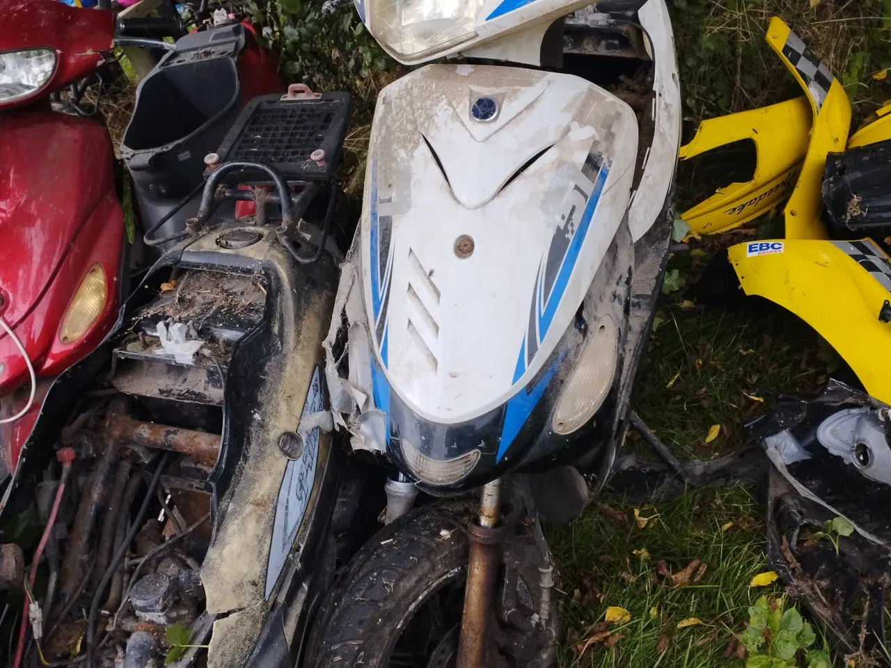Billede 4 - Reservedele til scootere 