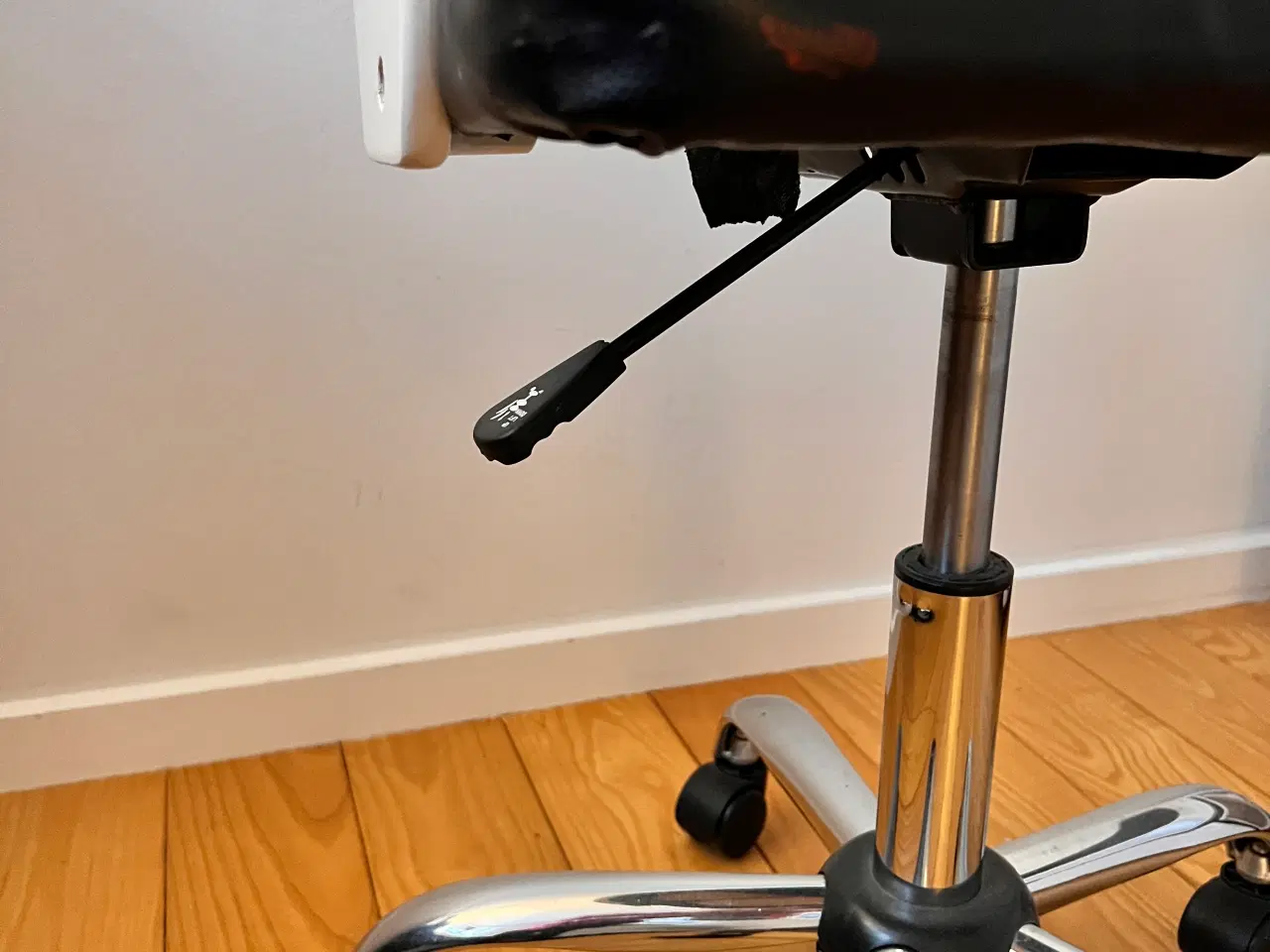 Billede 2 -  Kontorstol / alm. stol – pæn og komfortabel