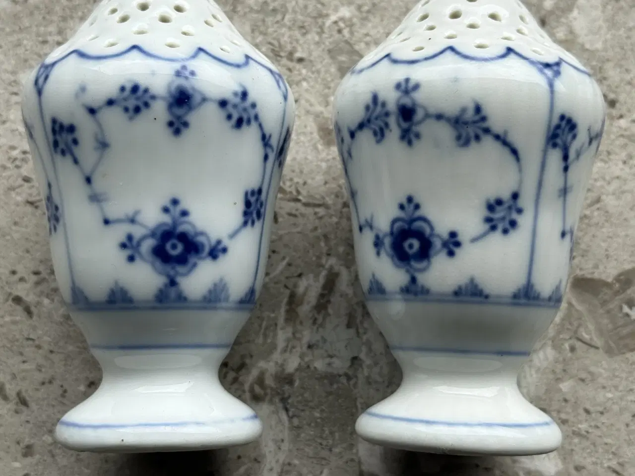 Billede 1 - Musselmalet
Salt & peber
Royal Copenhagen