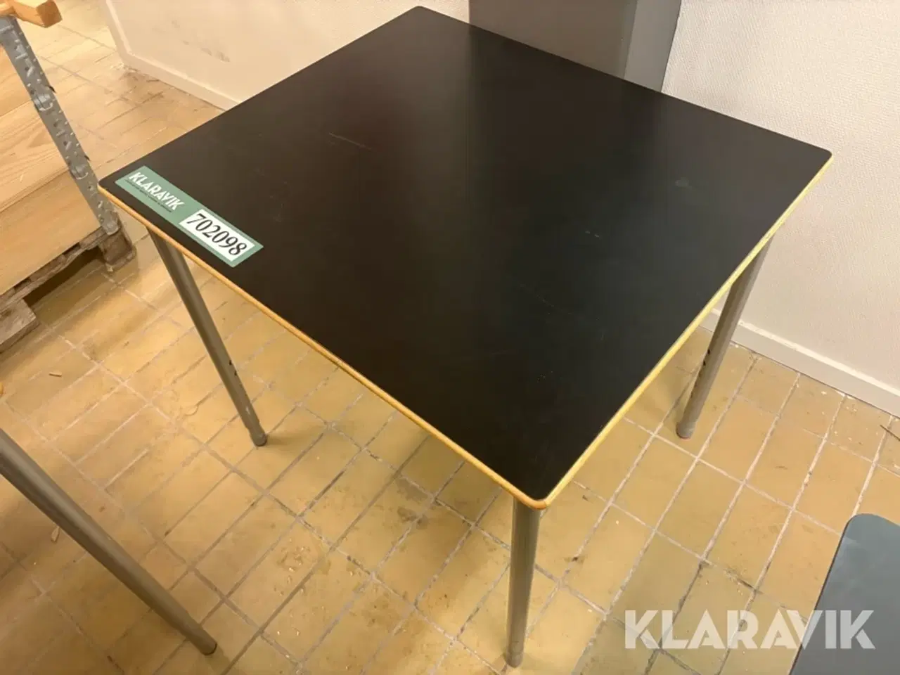 Billede 1 - Borde Randers 2001 28 styk