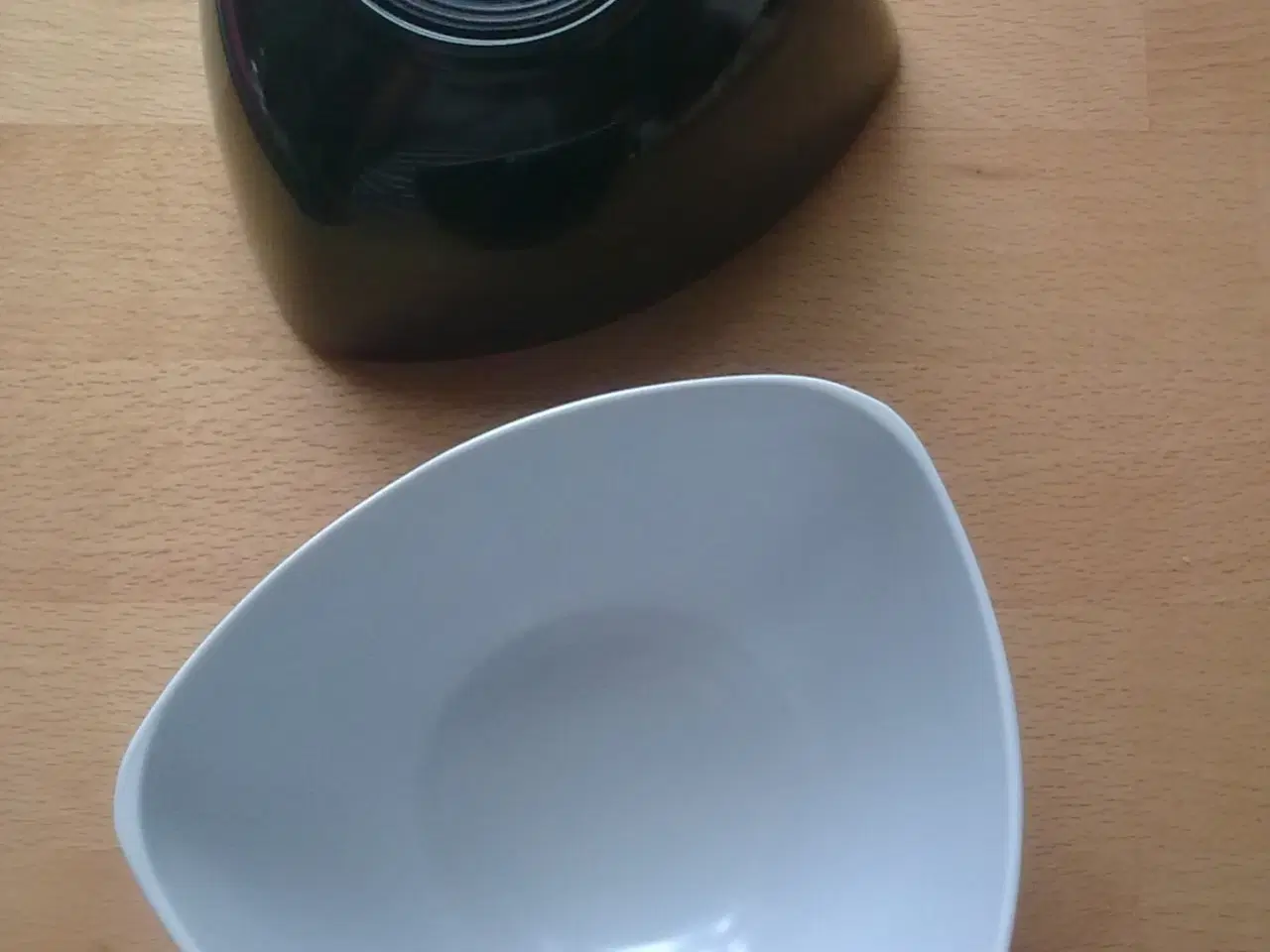 Billede 2 - Herstal Leona sort hvid med skridsikker bund