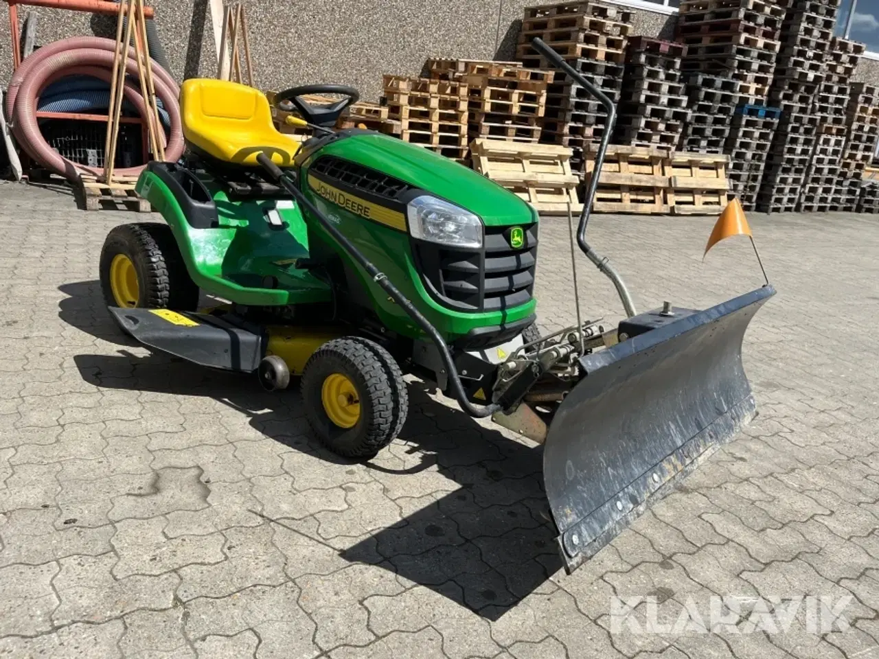 Billede 2 - Græsslåmaskine John deere X125