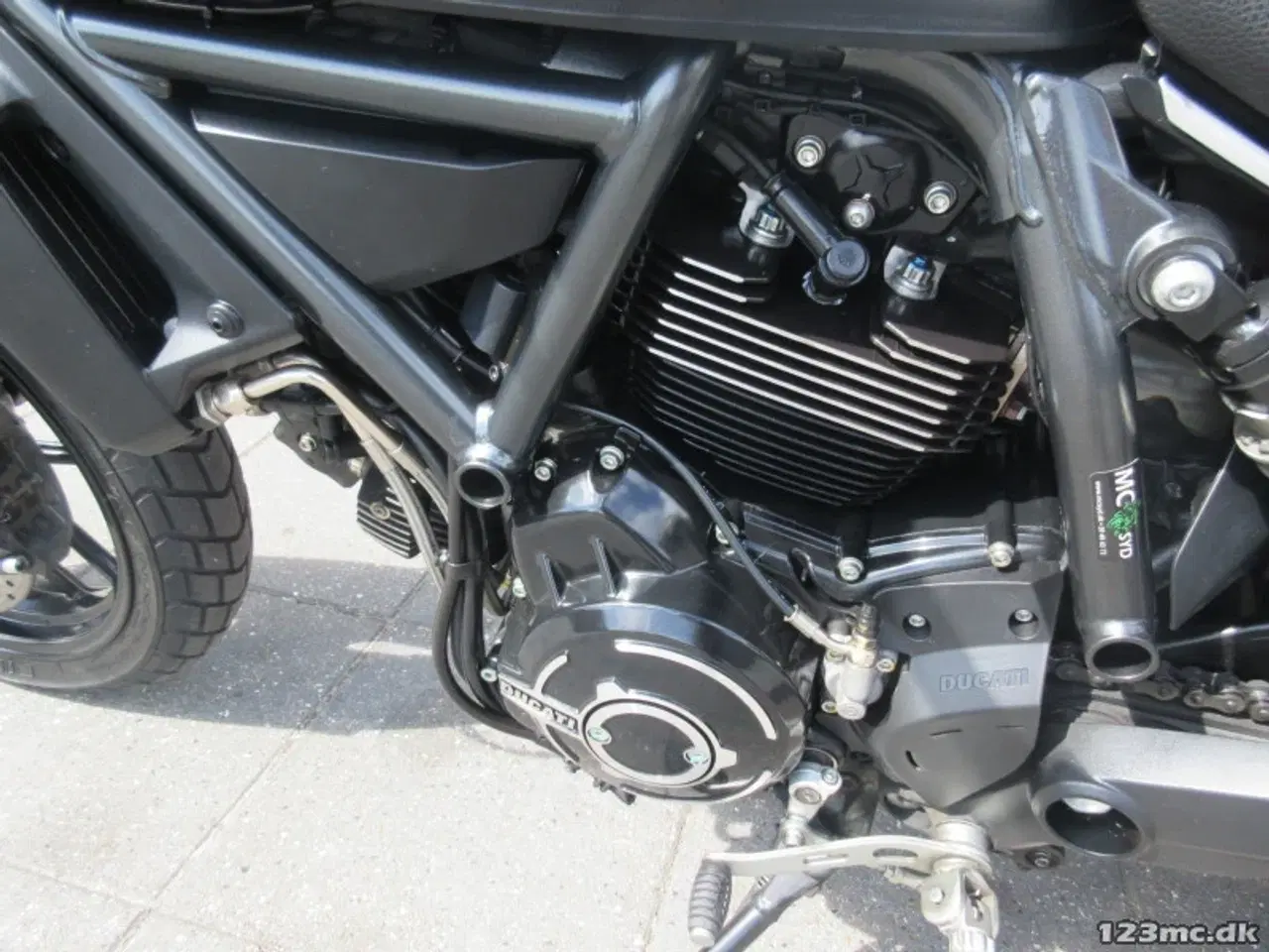 Billede 24 - Ducati Scrambler Icon Dark MC-SYD       BYTTER GERNE