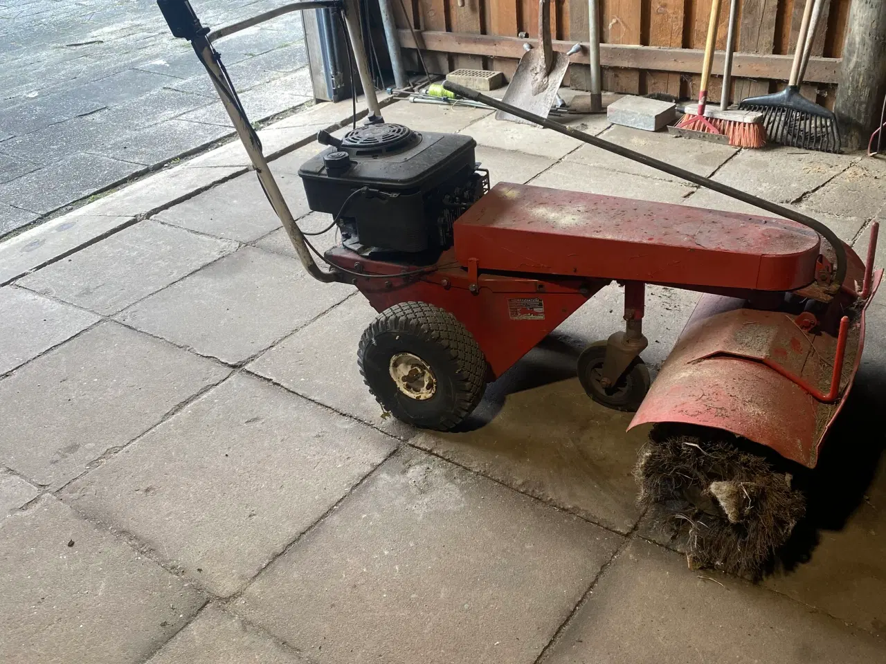 Billede 1 - Fejekost