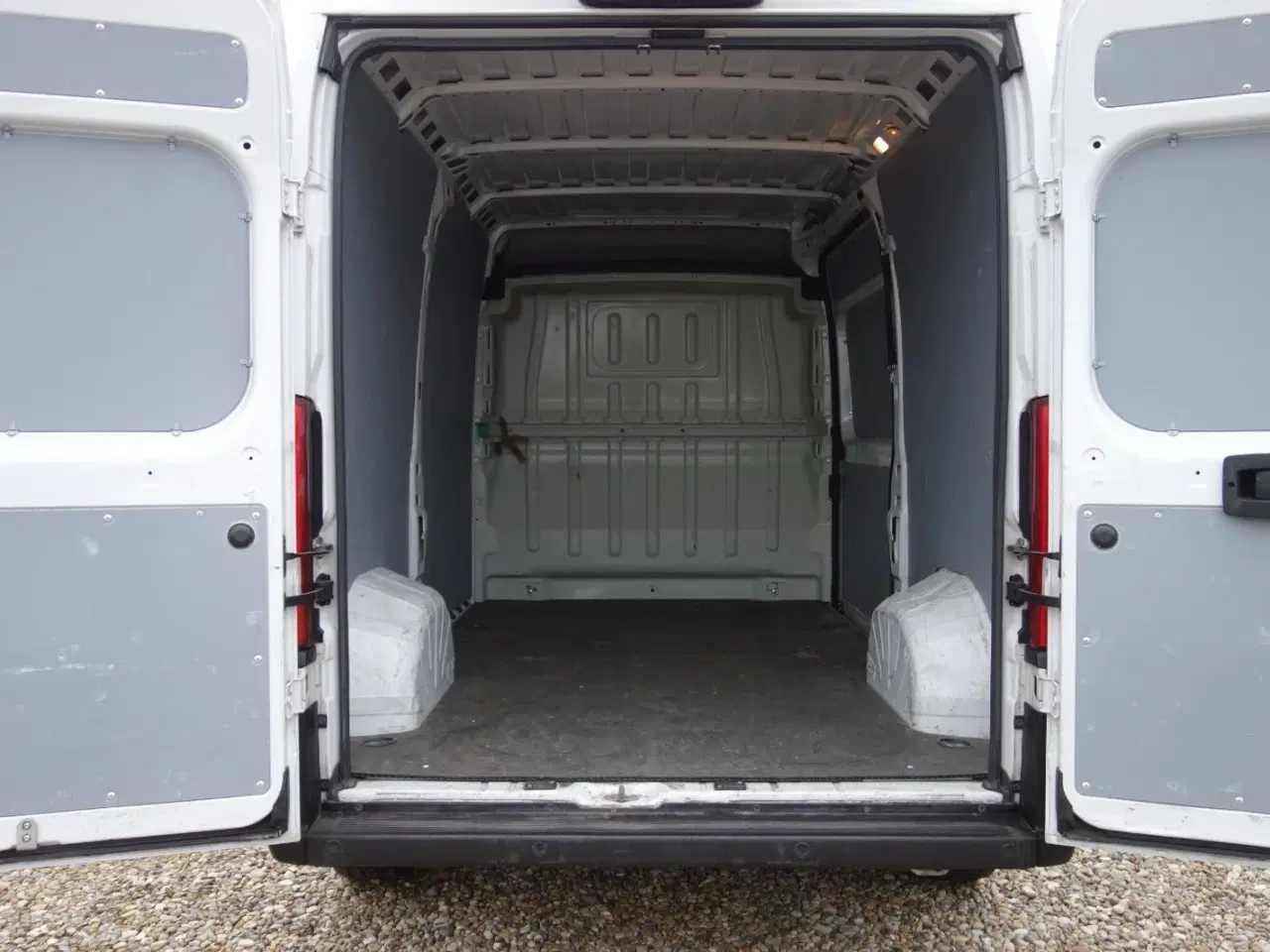 Billede 16 - Fiat Ducato 35 2,3 MJT 140 Kassevogn L2H2 Pro+