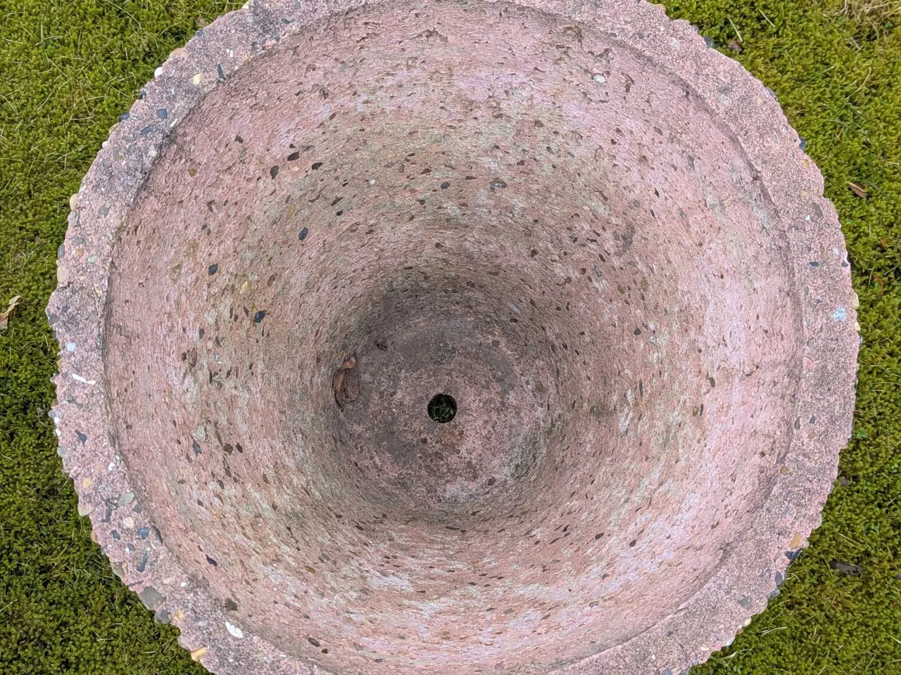 Billede 2 - 2 store Havekrukker/plantekrukker