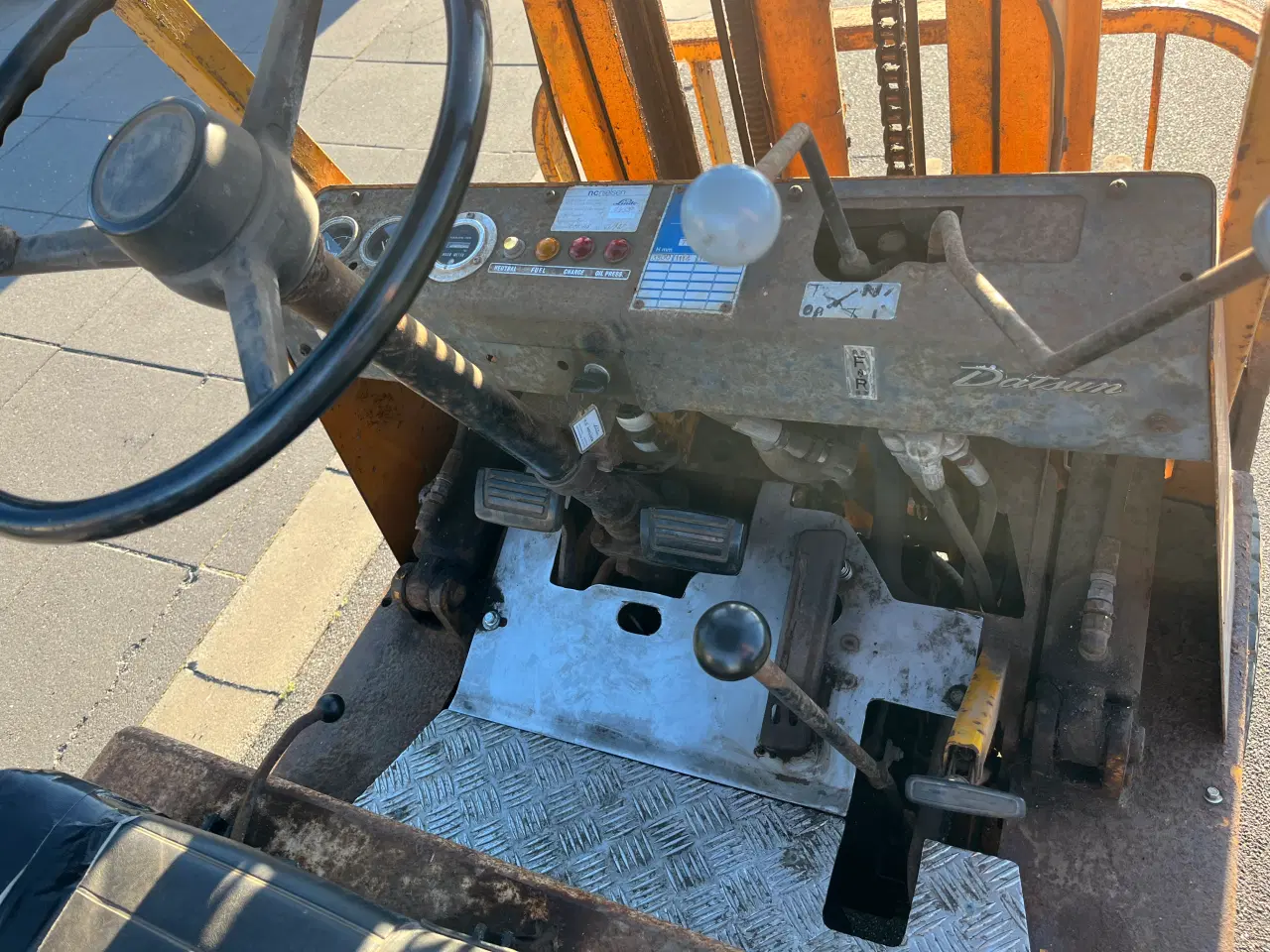 Billede 7 - Datsun 1500kg gastruck m.sideskift og friløft.