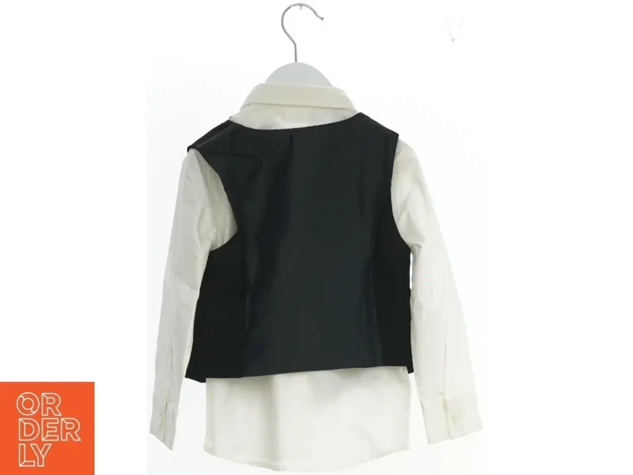 Billede 1 - Børne skjorte med vest og butterfly fra H&M (str. 104)