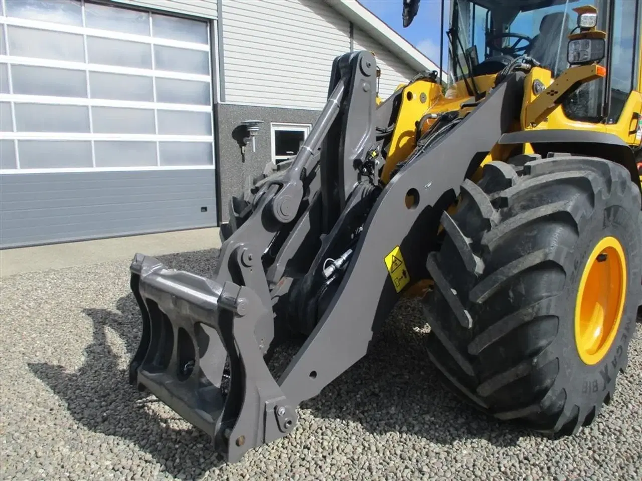 Billede 12 - Volvo L90H H2 AGRICULTURE Dansk-maskine, Co-Pilot, LANG-BOM & med 750mm Michelin MEGA X BIB hjul.  BEMÆRK MED GARANTI FRA VOLVO FREM TIL DEN 23.1.2027