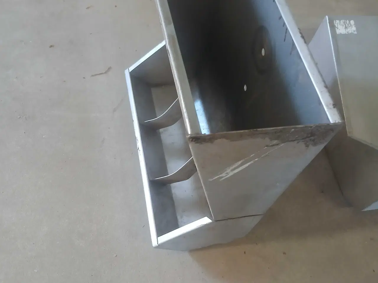 Billede 2 - Fodertrug 