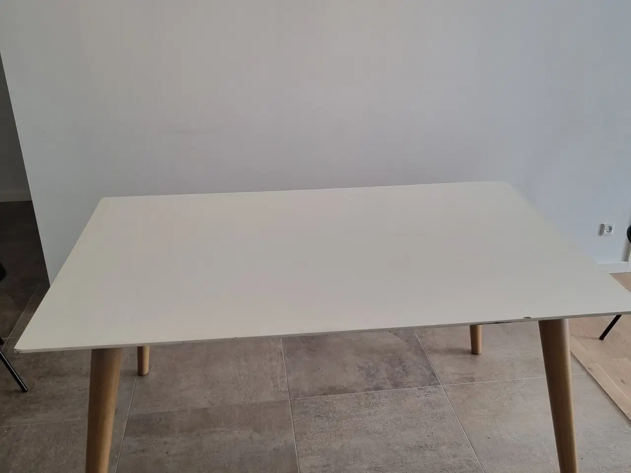 Billede 1 - Paula Laminat spisebord sælges
