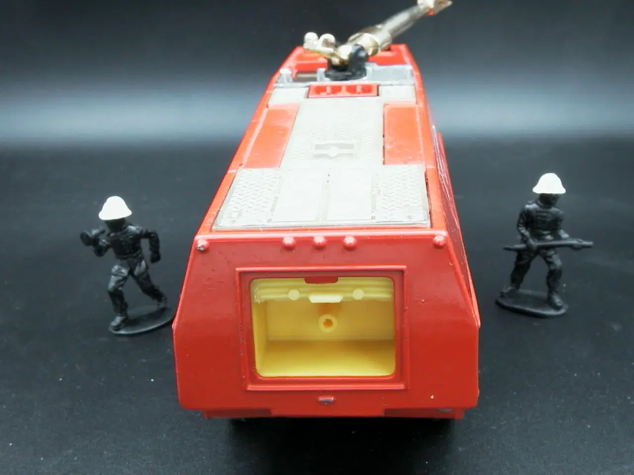 Billede 4 - Corgi Major airport crash truck