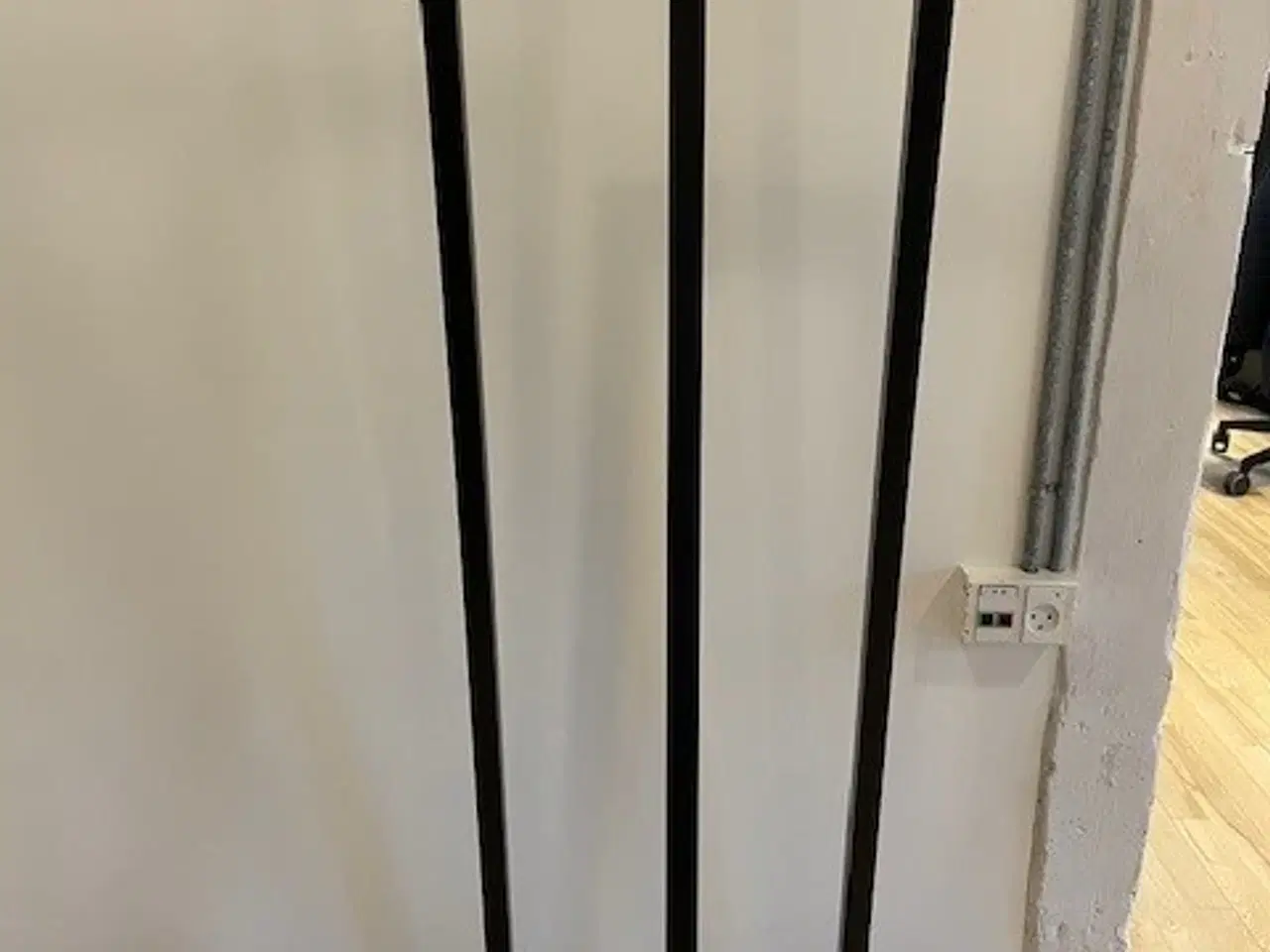 Billede 2 - HAY - Loop Stand Hall Garderobestativ - Sort stå