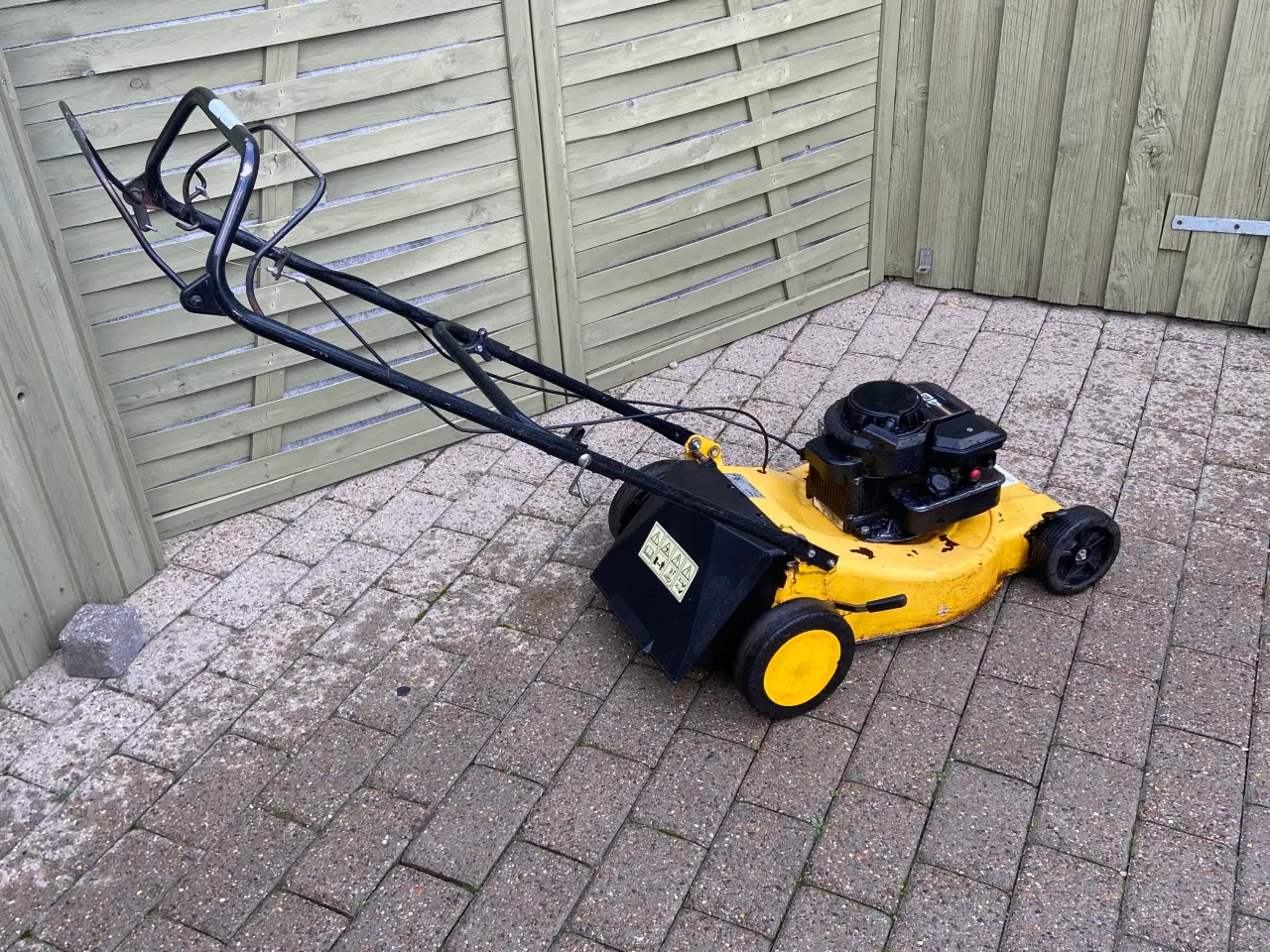 Billede 2 - Texas NG 464 TR Plæneklipper 29 kg Gul