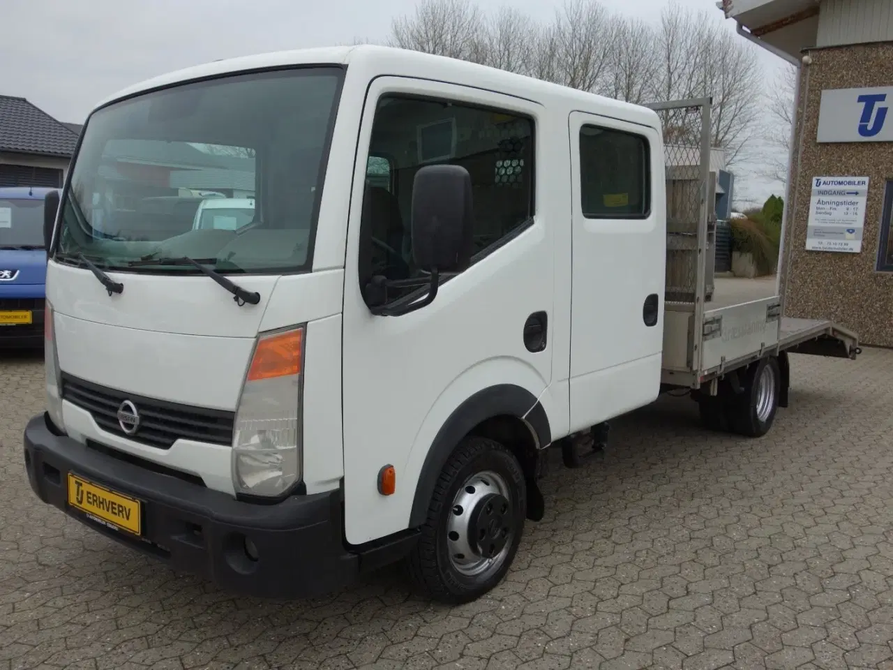 Billede 2 - Nissan Cabstar 2,5 D 35.14 Db.Kab m/lad Comfort 3400