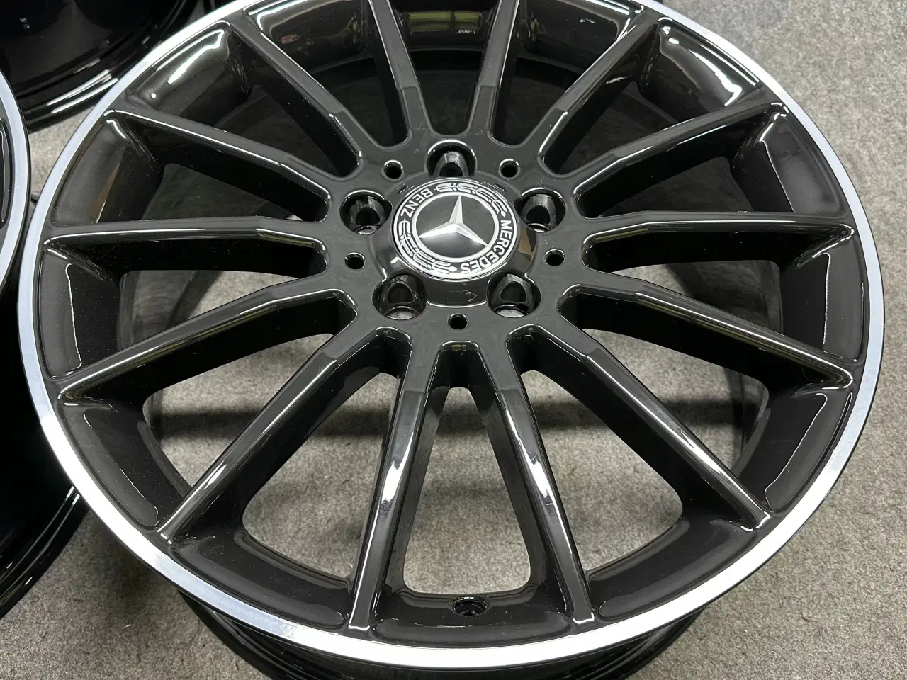 Billede 5 -  MERCEDES A KLASSE CLA A176 AMG 18 7,5Jx18 ET 52