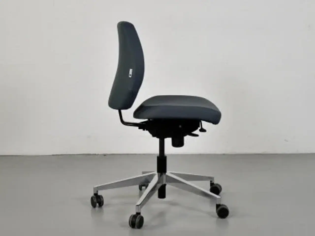 Billede 2 - Scan office kontorstol med grå polster og krom fod