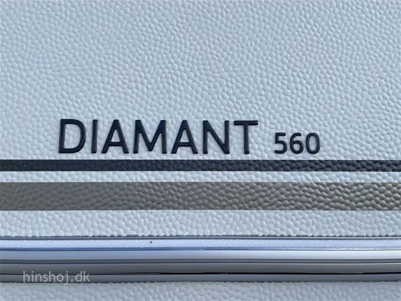 Billede 21 - 2024 - Fendt Diamant 560 DW   Fendt Diamant med stort badeværelse med særskilt brusekabine fra Hinshøj Caravan