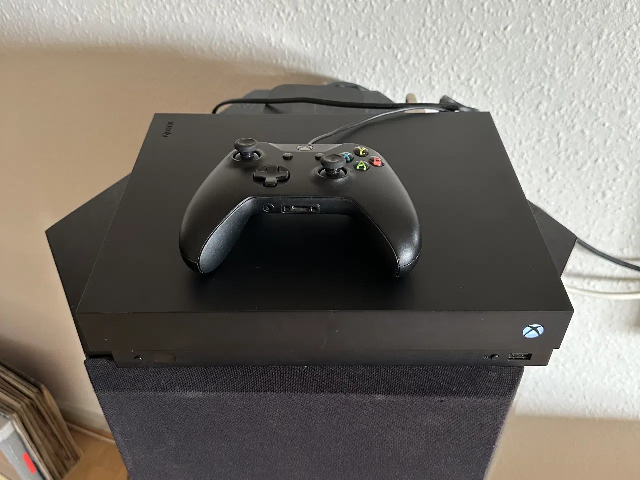 Billede 1 - Xbox one x sælges