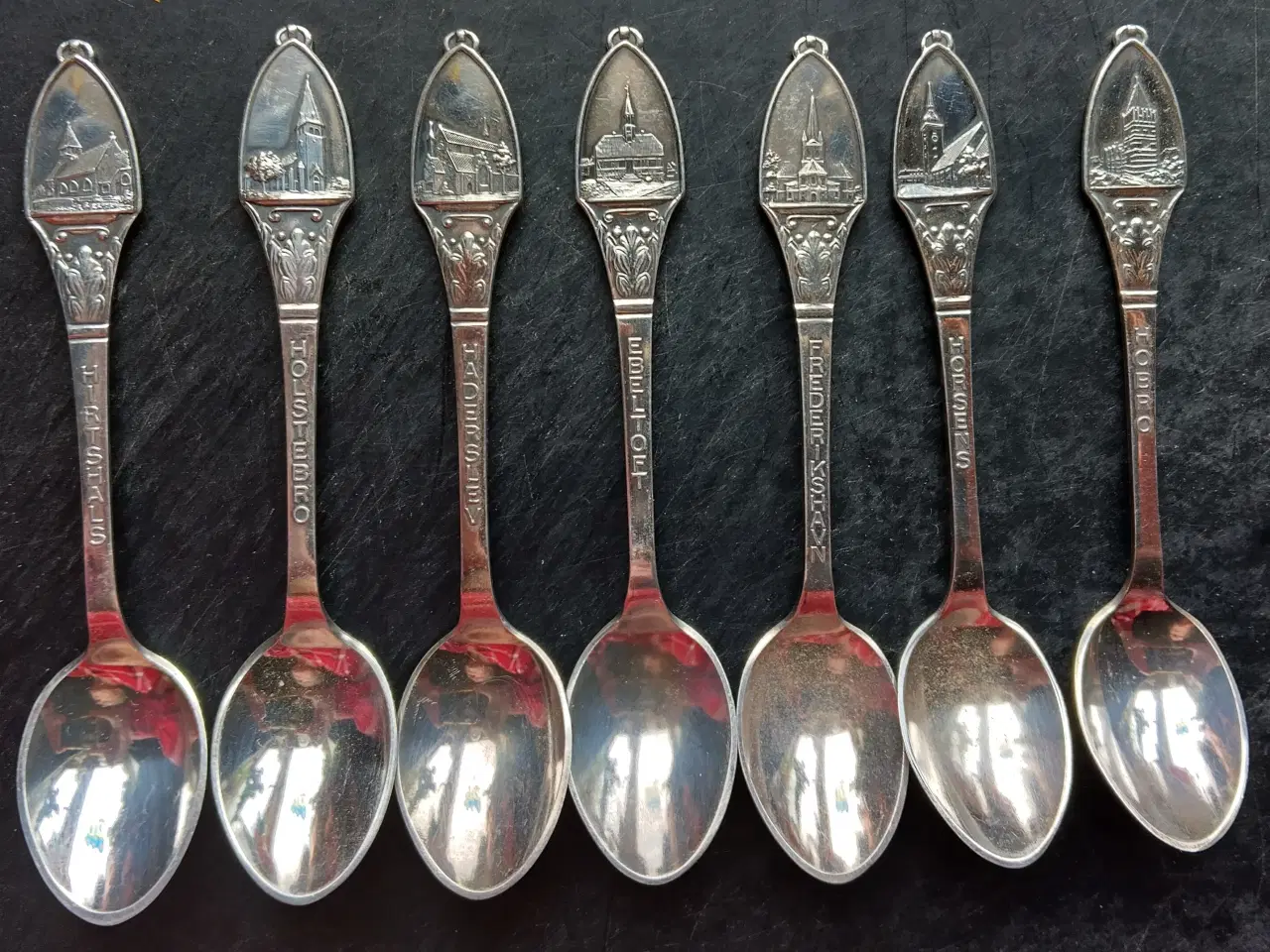 Billede 1 - 7 stk. Teskeer med Bynavne